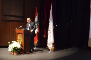 السيد إيلي سميا نائب الرئيس المساعد للتواصل والمشاركة المدنية في الجامعة اللبنانية الأميركية