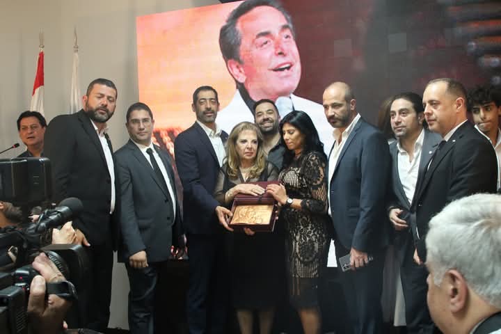 39001151-220b-4702-9c05-0199b4276d9c